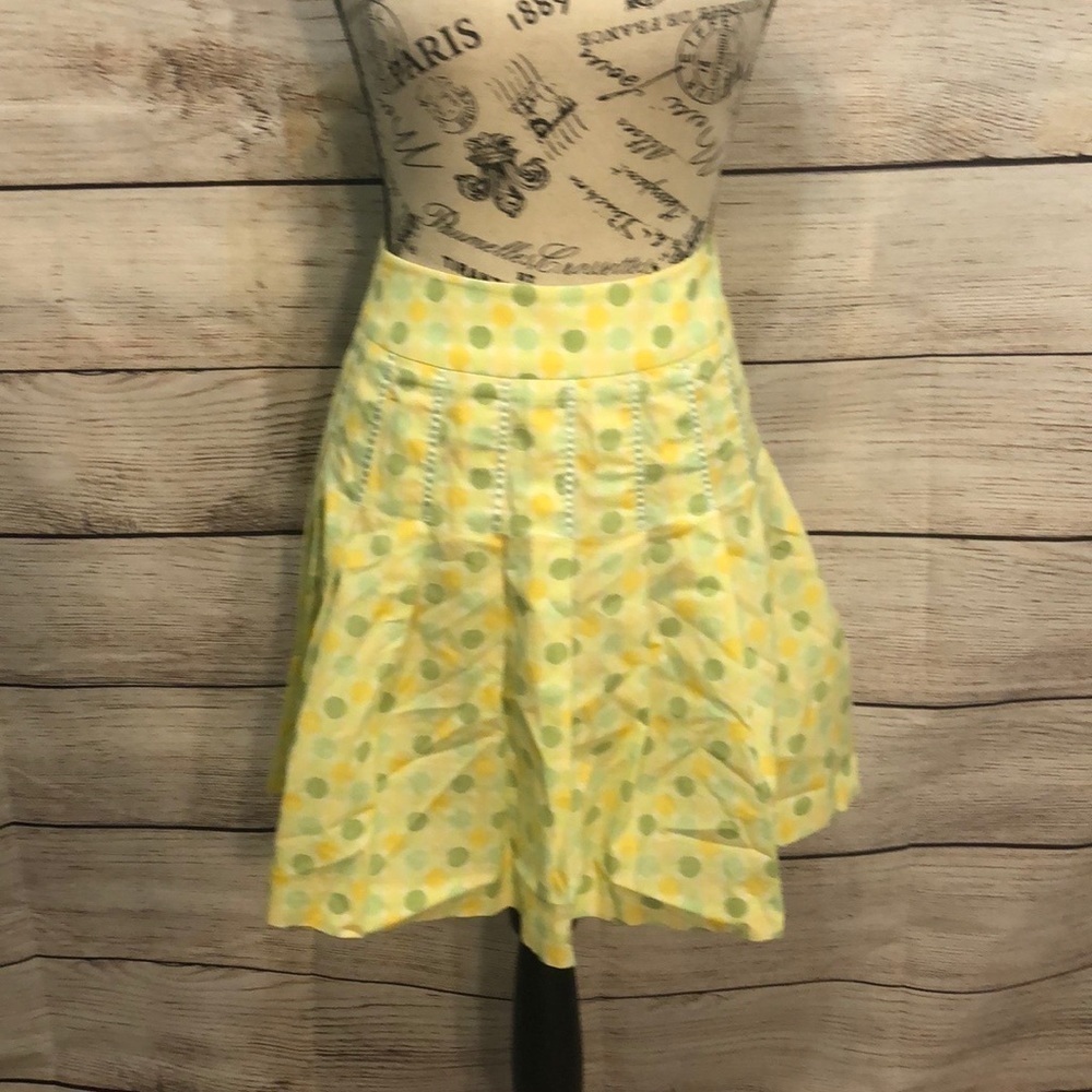 J McLaughlin Skirt Pleats Ribbon Detail  Size 10 Yellow Polka Dots